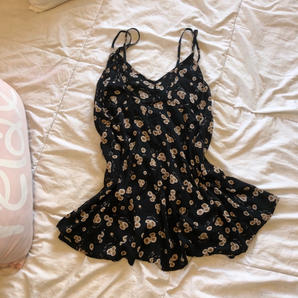 SOLD Brandy Melville Dress - Picture 3 of 4